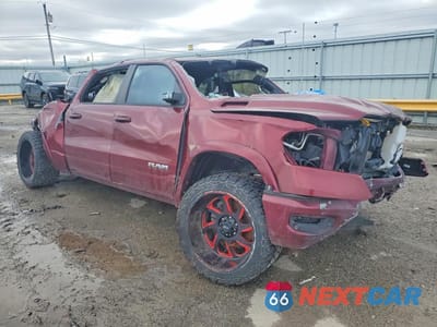 Czwarte zdjęcie samochodu z boku: 2020 RAM 1500 LARAMIE VIN:1C6RREJT0LN260934 - miniatura