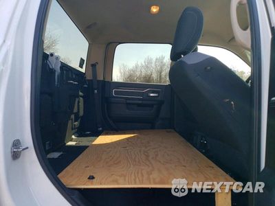 Zdjęcie 10 z 11 samochodu: 2020 RAM 3500 BIG HORN VIN:3C63RRHL7LG117149 - miniatura