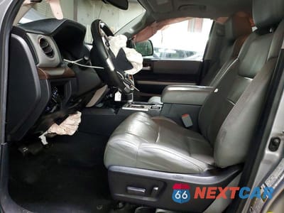 Zdjęcie 7 z 12 samochodu: 2019 TOYOTA TUNDRA LIMITED VIN:5TFHY5F17KX867785 - miniatura