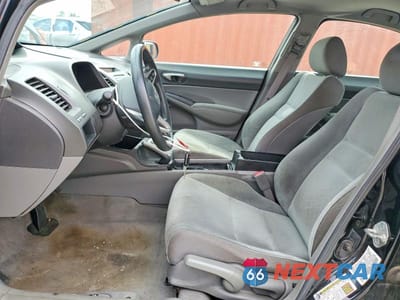 Zdjęcie 7 z 13 samochodu: 2010 HONDA CIVIC LX VIN:19XFA1F50AE028440 - miniatura