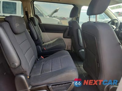 Zdjęcie 11 z 13 samochodu: 2008 DODGE GRAND CARAVAN SE VIN:2D8HN44H28R761157 - miniatura