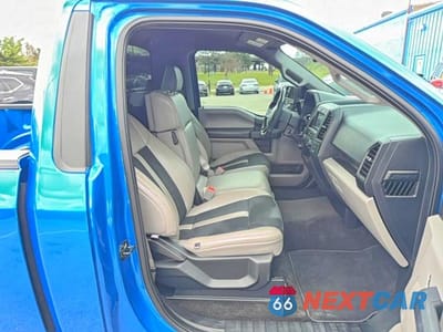 Piąte zdjęcie samochodu w środku: 2019 FORD F150 VIN:1FTMF1C58KKC32799 - miniatura