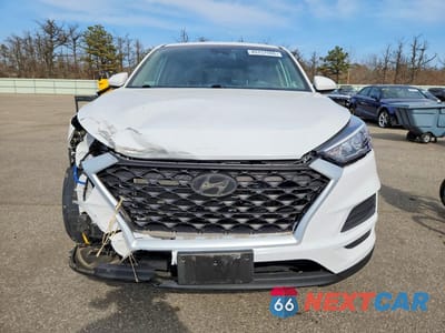 Piąte zdjęcie samochodu w środku: 2019 HYUNDAI TUCSON SE VIN:KM8J2CA44KU941623 - miniatura