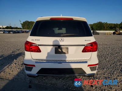 Zdjęcie 6 z 12 samochodu: 2015 MERCEDES-BENZ GL 550 4MATIC VIN:4JGDF7DE2FA577321 - miniatura