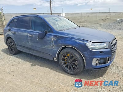 Czwarte zdjęcie samochodu z boku: 2018 AUDI Q7 BASE VIN:WA1VAAF76JD013272 - miniatura