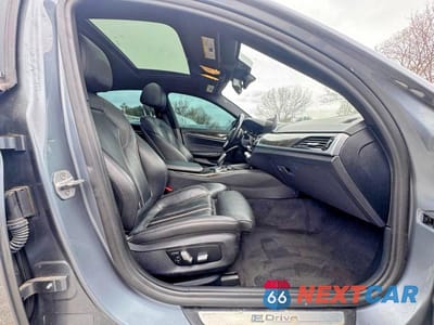 Piąte zdjęcie samochodu w środku: 2018 BMW 530XE VIN:WBAJB1C56JB374403 - miniatura