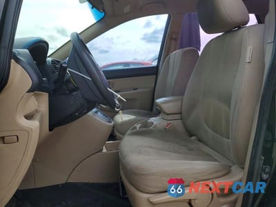 Zdjęcie 7 z 13 samochodu: 2009 KIA RONDO BASE VIN:KNAFG528397225598 - miniatura