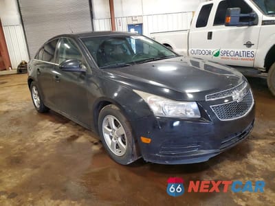 Czwarte zdjęcie samochodu z boku: 2014 CHEVROLET CRUZE LT VIN:1G1PC5SB4E7367668 - miniatura