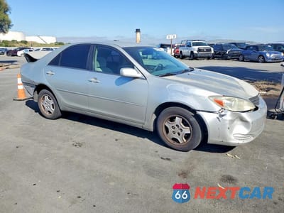 Czwarte zdjęcie samochodu z boku: 2003 TOYOTA CAMRY LE V6 VIN:4T1BF30K03U046902 - miniatura
