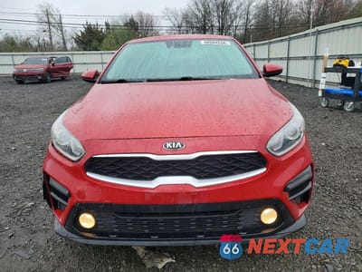 Piąte zdjęcie samochodu w środku: 2021 KIA FORTE LXS VIN:3KPF24AD5ME399692 - miniatura