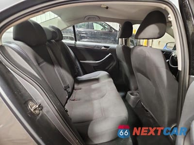 Zdjęcie 10 z 12 samochodu: 2011 VOLKSWAGEN JETTA BASE VIN:3VW2K7AJ9BM305187 - miniatura