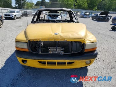 Piąte zdjęcie samochodu w środku: 1999 DODGE DAKOTA VIN:1B7FL26X1XS318144 - miniatura