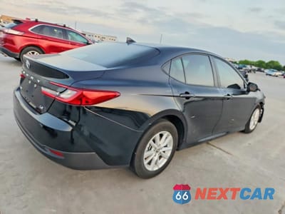 Trzecie zdjęcie samochodu z tyłu: 2025 TOYOTA CAMRY LE VIN:4T1DAACK0SU630013 - miniatura