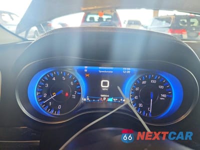 Zdjęcie 9 z 13 samochodu: 2016 CHRYSLER 300C VIN:2C3CCAEG9GH294783 - miniatura
