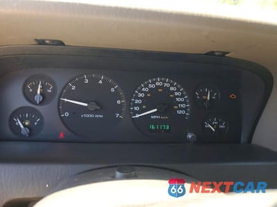 Zdjęcie 9 z 13 samochodu: 2003 JEEP GRAND CHEROKEE LAREDO VIN:1J4GX48S63C581282 - miniatura