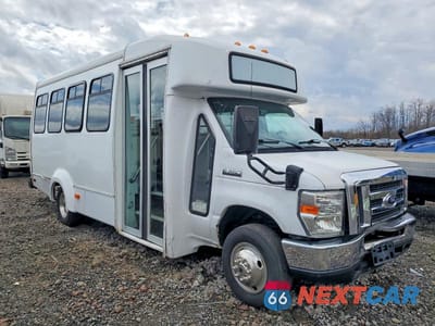 2017 FORD ECONOLINE E350 SUPER DUTY CUTAWAY VAN 1FDEE3FS4HDC68289 - główne zdjęcie licytacji z USA - miniatura