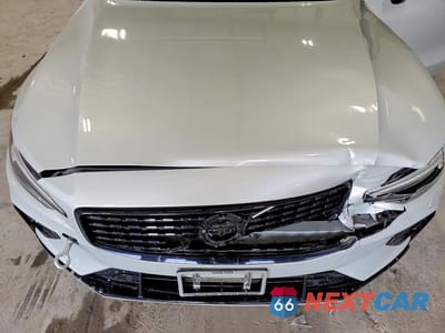 Zdjęcie 11 z 11 samochodu: 2022 VOLVO S60 B5 MOMENTUM VIN:7JRL12TZ0NG162596 - miniatura