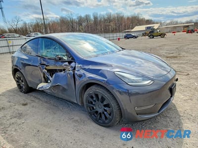 Czwarte zdjęcie samochodu z boku: 2022 TESLA MODEL Y VIN:7SAYGDEE1NF481608 - miniatura