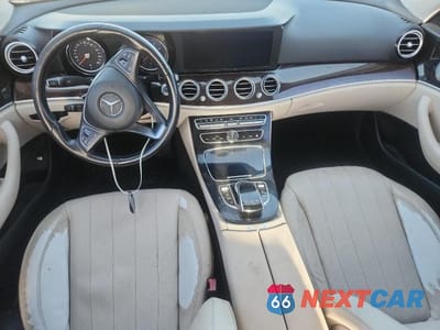Zdjęcie 8 z 11 samochodu: 2017 MERCEDES-BENZ E 300 VIN:WDDZF4JBXHA100809 - miniatura
