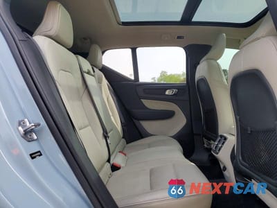 Zdjęcie 11 z 13 samochodu: 2019 VOLVO XC40 T5 MOMENTUM VIN:YV4162XZ9K2013255 - miniatura