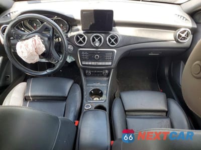 Zdjęcie 8 z 13 samochodu: 2018 MERCEDES-BENZ GLA 250 4MATIC VIN:WDCTG4GB8JJ468779 - miniatura