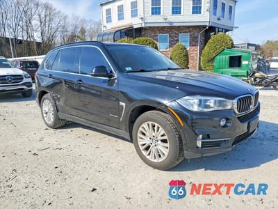 Czwarte zdjęcie samochodu z boku: 2016 BMW X5 XDRIVE35I VIN:5UXKR0C56G0P26900 - miniatura