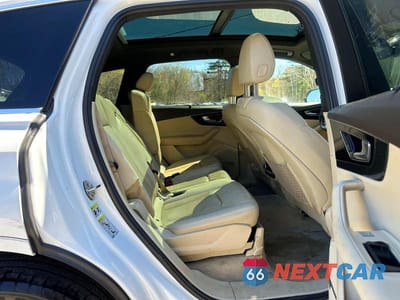 Zdjęcie 6 z 10 samochodu: 2017 AUDI Q7 PRESTIGE VIN:WA1VAAF78HD035509 - miniatura