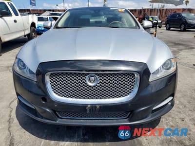 Piąte zdjęcie samochodu w środku: 2013 JAGUAR XJ SUPERCHARGED VIN:SAJWA1GT2DMV54721 - miniatura
