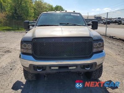 Piąte zdjęcie samochodu w środku: 2004 FORD F250 SUPER DUTY VIN:1FTNX21S74EA92715 - miniatura
