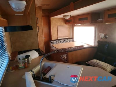 Zdjęcie 6 z 10 samochodu: 2007 KEYSTONE LAREDO CAMPER VIN:4YDF30B237L600064 - miniatura