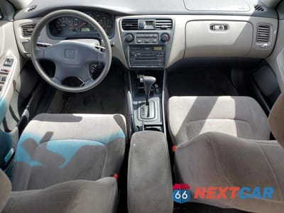Zdjęcie 8 z 12 samochodu: 1999 HONDA ACCORD LX VIN:JHMCG5643XC021075 - miniatura