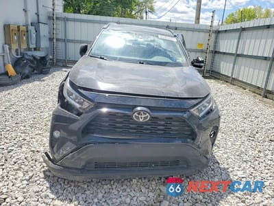 Piąte zdjęcie samochodu w środku: 2021 TOYOTA RAV4 XLE VIN:2T3P1RFV2MW157002 - miniatura