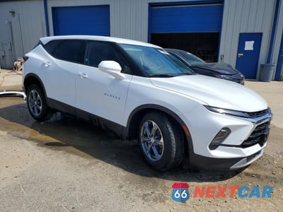 Czwarte zdjęcie samochodu z boku: 2025 CHEVROLET BLAZER 2LT VIN:3GNKBCR46SS203889 - miniatura