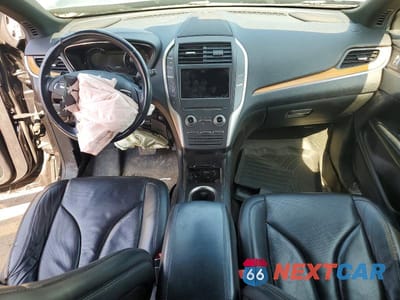 Zdjęcie 8 z 13 samochodu: 2015 LINCOLN MKC VIN:5LMCJ2A9XFUJ47388 - miniatura
