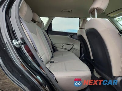 Zdjęcie 10 z 12 samochodu: 2021 KIA SOUL S VIN:KNDJ23AU0M7763912 - miniatura