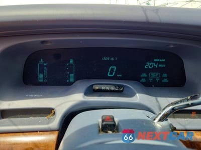 Zdjęcie 9 z 12 samochodu: 1997 LINCOLN TOWN CAR EXECUTIVE VIN:1LNLM81W7VY668840 - miniatura