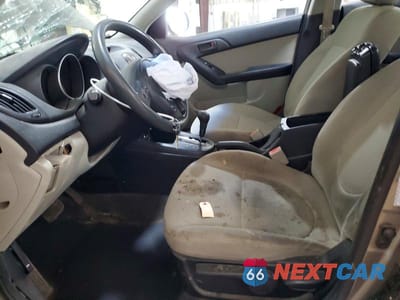 Zdjęcie 7 z 13 samochodu: 2010 KIA FORTE EX VIN:KNAFU4A25A5135613 - miniatura