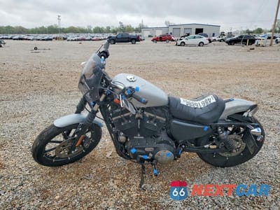 Trzecie zdjęcie samochodu z tyłu: 2020 HARLEY-DAVIDSON XL883 N VIN:1HD4LE212LB435945 - miniatura