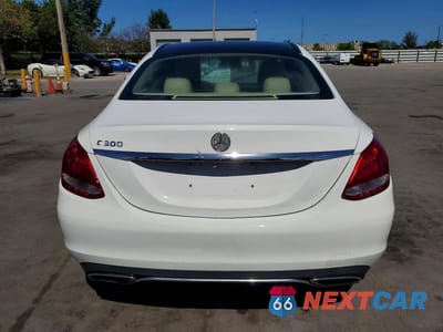 Zdjęcie 6 z 13 samochodu: 2017 MERCEDES-BENZ C 300 VIN:55SWF4JBXHU201125 - miniatura