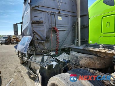 Zdjęcie 9 z 10 samochodu: 2019 VOLVO VNL SEMI TRUCK VIN:4V4NC9EH8KN872288 - miniatura