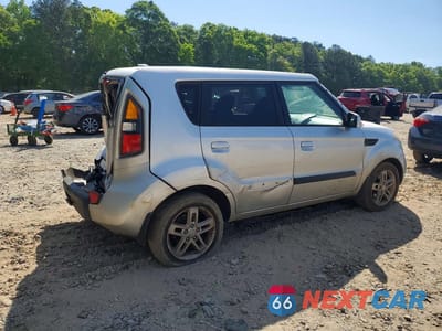Trzecie zdjęcie samochodu z tyłu: 2010 KIA SOUL + VIN:KNDJT2A28A7031772 - miniatura