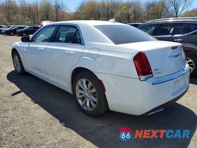 Drugie zdjęcie samochodu z przodu: 2017 CHRYSLER 300 LIMITED VIN:2C3CCARG9HH637409 - miniatura