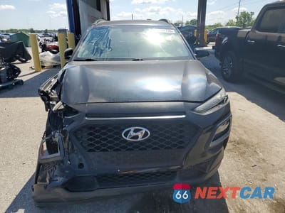 Piąte zdjęcie samochodu w środku: 2018 HYUNDAI KONA SEL VIN:KM8K22AAXJU161595 - miniatura