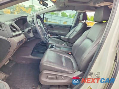 Zdjęcie 7 z 13 samochodu: 2018 HONDA ODYSSEY VIN:5FNRL6H76JB032313 - miniatura