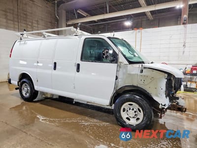 Czwarte zdjęcie samochodu z boku: 2018 CHEVROLET EXPRESS 2500 CARGO UTILITY / SERVICE VAN VIN:1GCWGAFG4J1338884 - miniatura