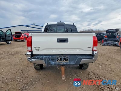 Zdjęcie 6 z 12 samochodu: 2017 TOYOTA TACOMA SR5 V6 VIN:3TMCZ5AN6HM120873 - miniatura