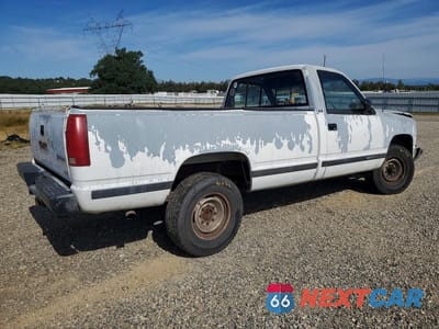Trzecie zdjęcie samochodu z tyłu: 1989 GMC SIERRA C2500 VIN:1GTGC24K9KE510415 - miniatura