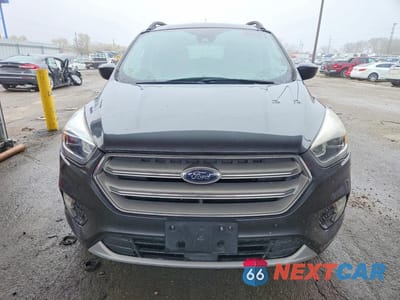 Piąte zdjęcie samochodu w środku: 2019 FORD ESCAPE SEL VIN:1FMCU9HD4KUA13161 - miniatura
