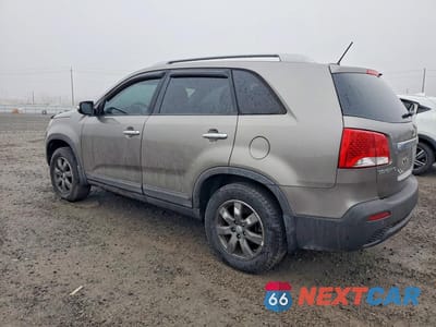 Drugie zdjęcie samochodu z przodu: 2013 KIA SORENTO LX VIN:5XYKT3A67DG384170 - miniatura