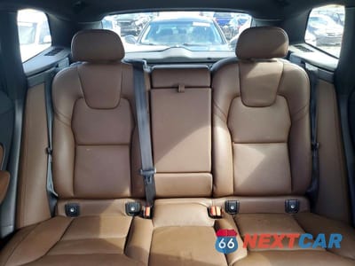 Zdjęcie 10 z 12 samochodu: 2022 VOLVO XC60 B5 MOMENTUM VIN:YV4L12RK6N1025669 - miniatura